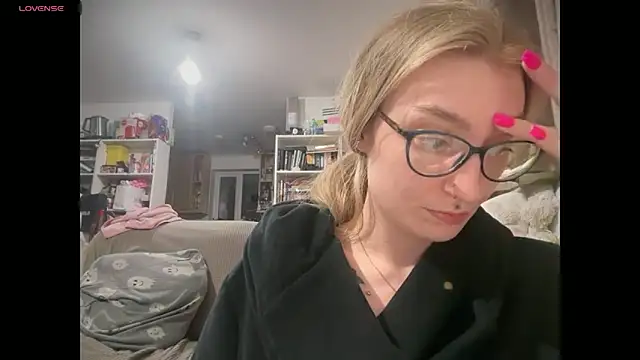 Snapshot of harleyblair chatting on April 2026 10:01:02 PM harleyblair online show from April 2026 10:01:02 PM