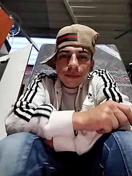 Tussi-amor online show from September 2025 10:39:01 AM