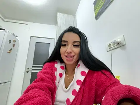 Snapshot of BlueEyes_BB chatting on September 2025 02:38:01 AM BlueEyes BB online show from September 2025 02:38:01 AM