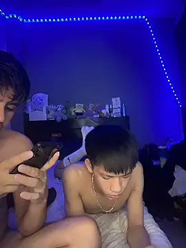 Kailertwink online show from April 2026 02:39:01 AM