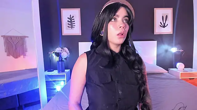 Snapshot of SuccubusDolly chatting on September 2025 03:06:02 AM SuccubusDolly online show from September 2025 03:06:02 AM