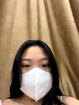 Snapshot of Thuylinh05 chatting on October 2025 05:24:01 PM Thuylinh05 online show from October 2025 05:24:01 PM