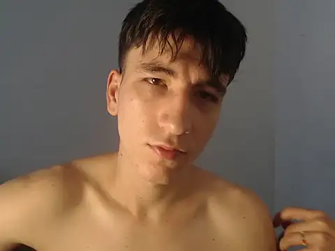 younewmaster online show from November 2025 04:30:02 PM