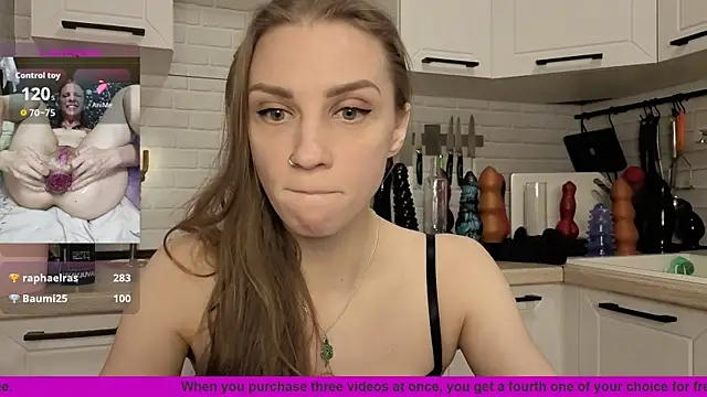 Edena  online show from December 2025 07:19:02 PM