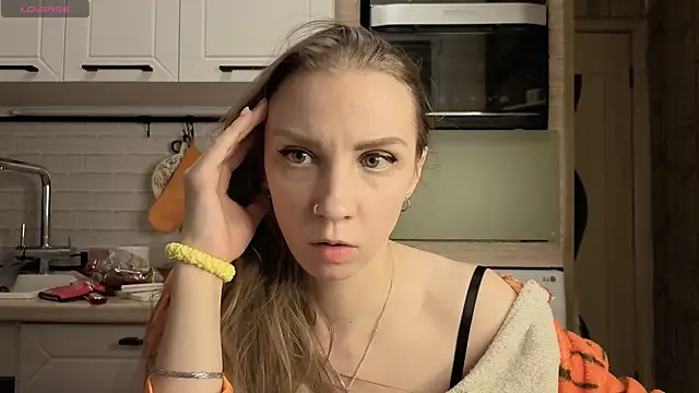 Edena  online show from January 2026 07:17:01 PM