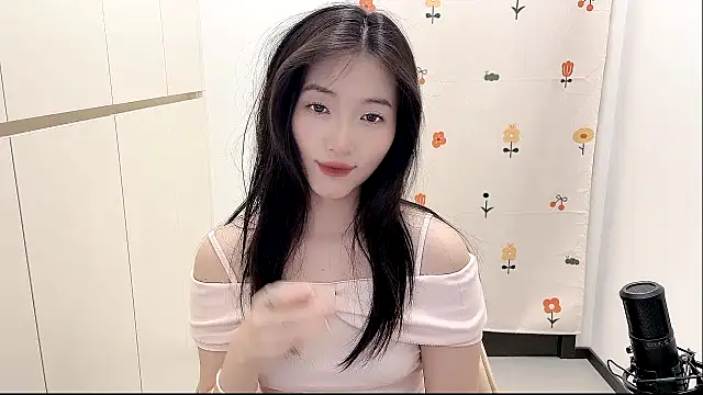 Snapshot of Rosalind_xixi chatting on September 2025 03:44:01 PM Rosalind xixi online show from September 2025 03:44:01 PM