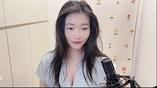 Snapshot of Rosalind_xixi chatting on September 2025 09:55:02 AM Rosalind xixi online show from September 2025 09:55:02 AM