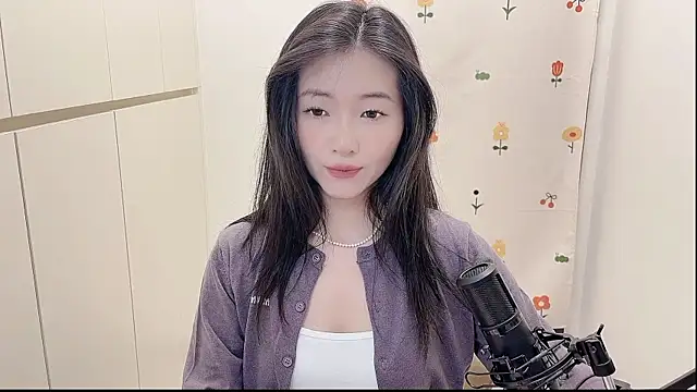 Snapshot of Rosalind_xixi chatting on September 2025 09:32:01 AM Rosalind xixi online show from September 2025 09:32:01 AM