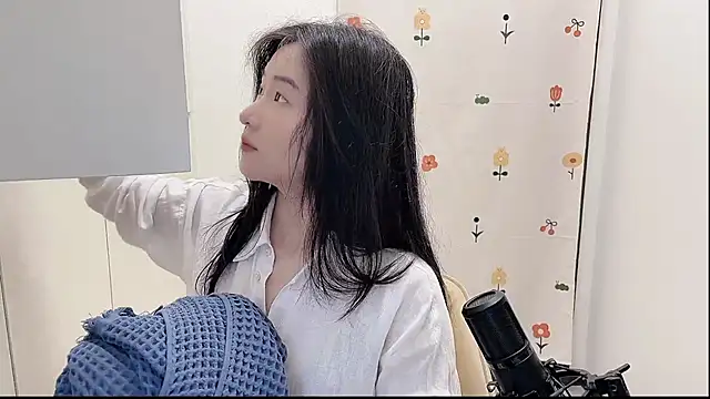 Snapshot of Rosalind_xixi chatting on September 2025 01:20:02 AM Rosalind xixi online show from September 2025 01:20:02 AM