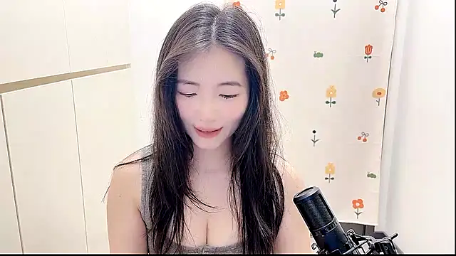 Snapshot of Rosalind_xixi chatting on September 2025 01:26:02 PM Rosalind xixi online show from September 2025 01:26:02 PM