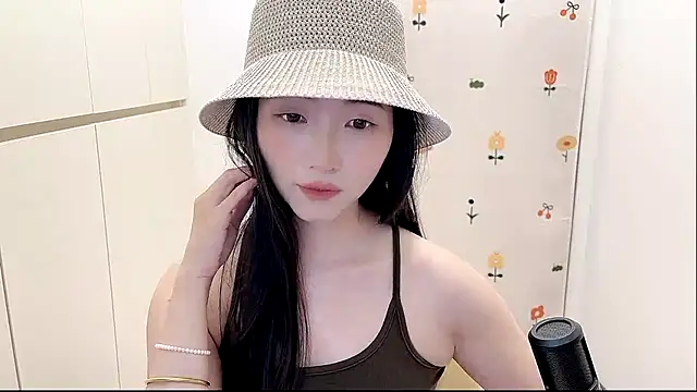Snapshot of Rosalind_xixi chatting on October 2025 01:10:01 PM Rosalind xixi online show from October 2025 01:10:01 PM