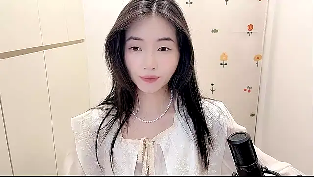 Snapshot of Rosalind_xixi chatting on October 2025 08:47:02 AM Rosalind xixi online show from October 2025 08:47:02 AM
