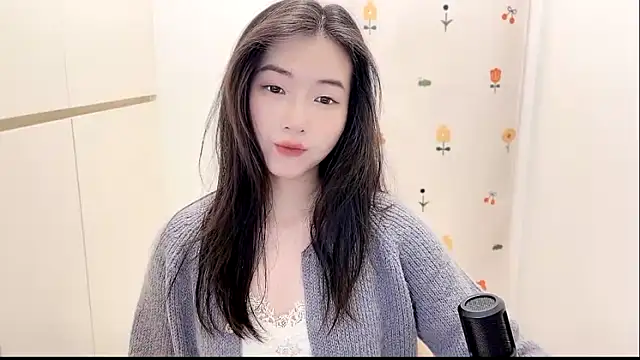 Snapshot of Rosalind_xixi chatting on October 2025 06:02:02 AM Rosalind xixi online show from October 2025 06:02:02 AM