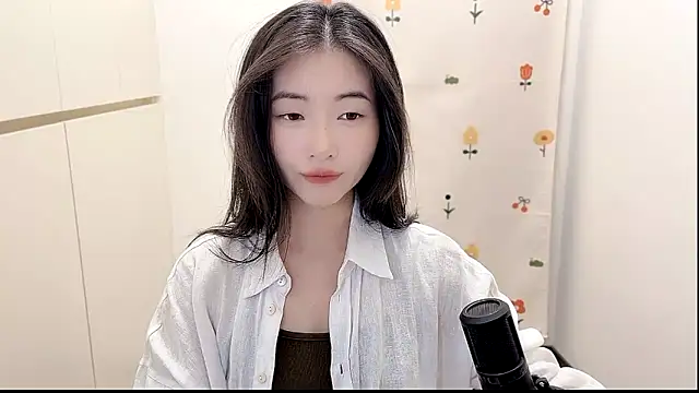 Snapshot of Rosalind_xixi chatting on October 2025 08:37:01 AM Rosalind xixi online show from October 2025 08:37:01 AM