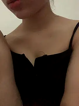 Snapshot of Nguyenha11 chatting on October 2025 08:23:02 AM Nguyenha11 online show from October 2025 08:23:02 AM