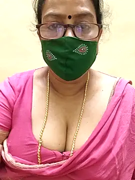 Snapshot of heera-rani chatting on October 2025 07:42:01 AM heera-rani online show from October 2025 07:42:01 AM