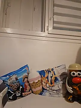 boakiss07 online show from December 2025 02:37:01 PM