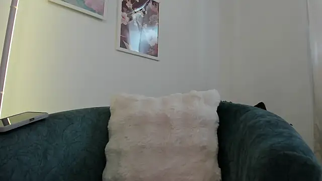 canelleGarces online show from October 2025 03:45:01 PM