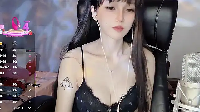 Snapshot of twlilybae chatting on July 2026 09:23:01 AM twlilybae online show from July 2026 09:23:01 AM