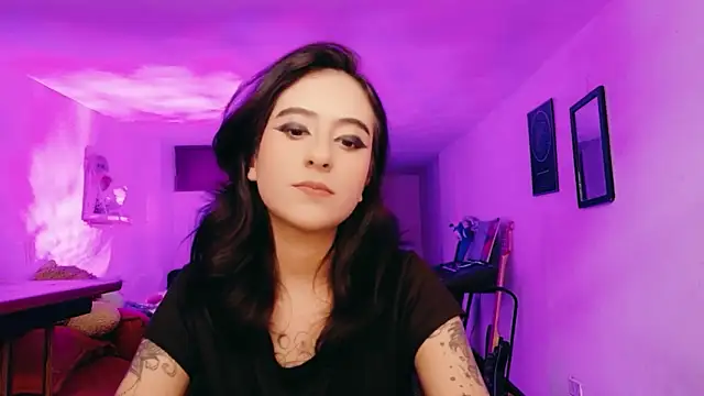 Snapshot of atenea_dragon__ chatting on January 2026 10:23:01 PM atenea dragon online show from January 2026 10:23:01 PM