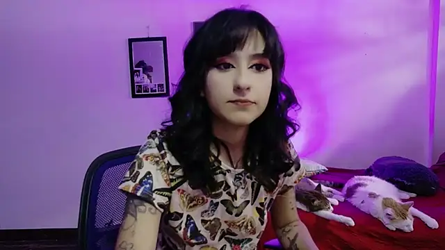 Snapshot of atenea_dragon__ chatting on April 2026 08:06:02 PM atenea dragon online show from April 2026 08:06:02 PM