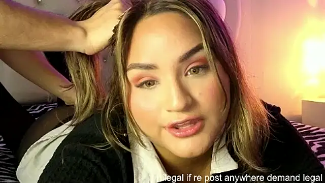 laurale phillipe online show from September 2025 06:30:02 PM