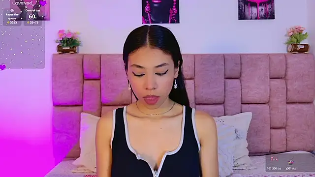 ScarlettLuxe online show from January 2026 07:52:02 PM