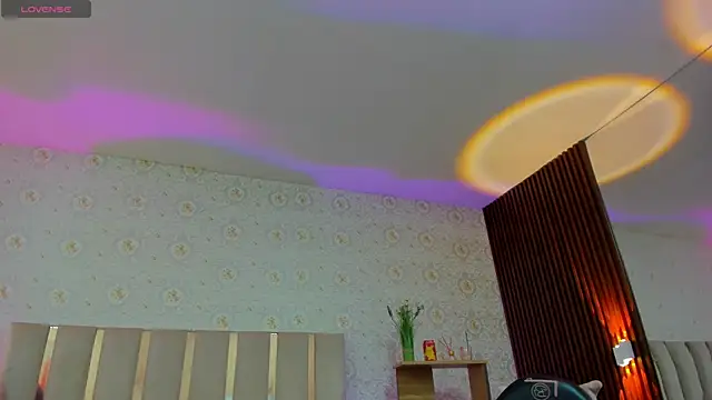 BLUE TAY1 online show from October 2025 11:42:02 AM