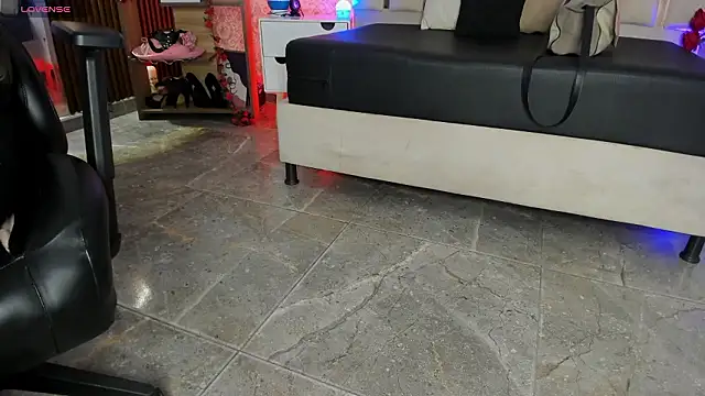 BLUE TAY1 online show from February 2026 12:12:01 PM