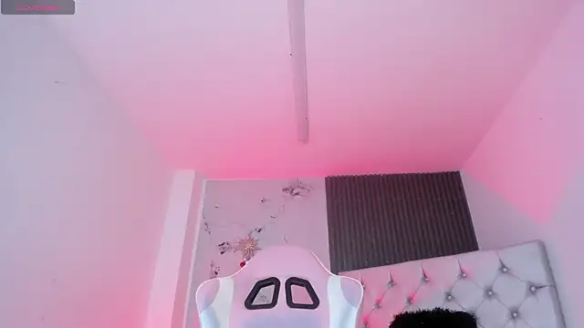 chloesagee online show from December 2025 11:45:02 PM