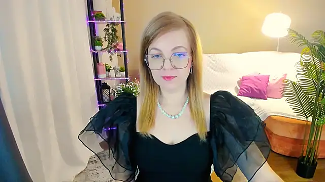 YourUniverser online show from October 2025 04:13:01 AM