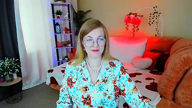 YourUniverser online show from June 2026 04:36:02 AM