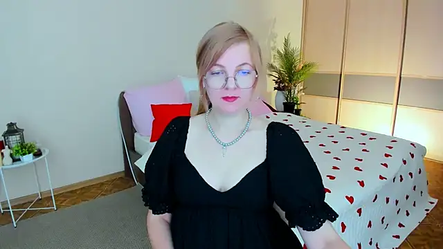 YourUniverser online show from June 2026 04:50:02 AM