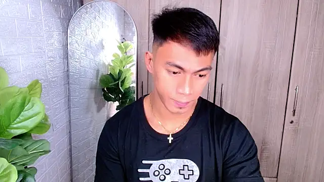 PinooyMilker online show from October 2025 04:48:01 AM