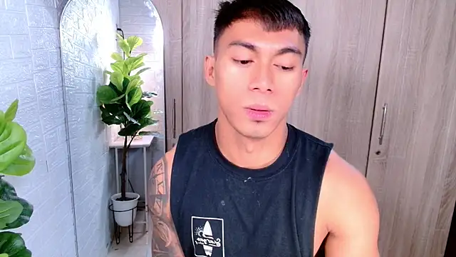 PinooyMilker online show from November 2025 03:06:01 AM