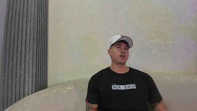 Snapshot of Draven_Marceaux chatting on July 2026 11:16:02 AM Draven Marceaux online show from July 2026 11:16:02 AM