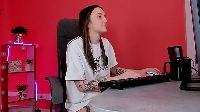 AliceLids online show from February 2026 01:16:02 PM