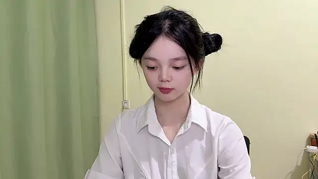 Snapshot of Nicole-13 chatting on September 2025 10:39:01 AM Nicole-13 online show from September 2025 10:39:01 AM