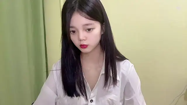 Snapshot of Nicole-13 chatting on November 2025 10:14:01 AM Nicole-13 online show from November 2025 10:14:01 AM