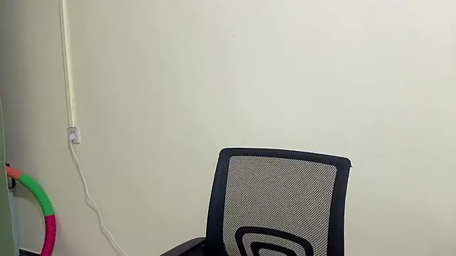 Snapshot of Nicole-13 chatting on November 2025 09:09:01 AM Nicole-13 online show from November 2025 09:09:01 AM