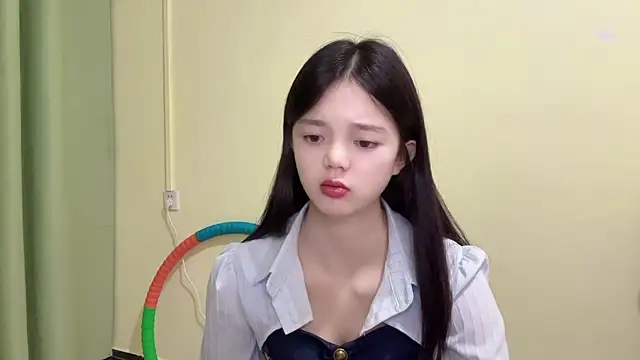 Snapshot of Nicole-13 chatting on November 2025 10:48:02 AM Nicole-13 online show from November 2025 10:48:02 AM