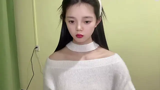 Snapshot of Nicole-13 chatting on November 2025 12:05:02 PM Nicole-13 online show from November 2025 12:05:02 PM