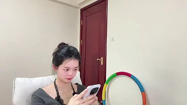 Nicole-13 online show from April 2026 01:33:01 AM