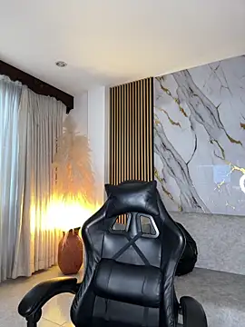 JulienSaint online show from September 2025 11:43:01 AM