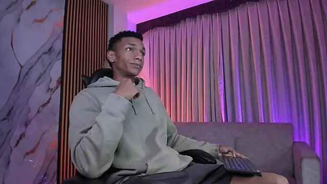 JulienSaint online show from January 2026 10:08:02 AM