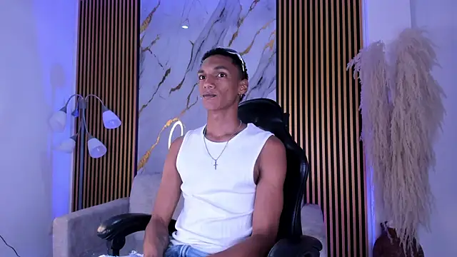Snapshot of JulienSaint chatting on April 2026 11:45:02 AM JulienSaint online show from April 2026 11:45:02 AM