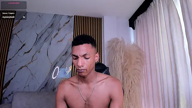 Snapshot of JulienSaint chatting on May 2026 06:09:01 PM JulienSaint online show from May 2026 06:09:01 PM
