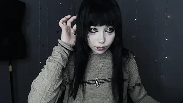  LUCY LAVE online show from April 2026 09:54:01 PM