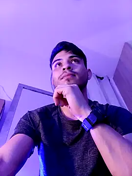 Bastian MCcormick online show from November 2025 06:41:02 PM