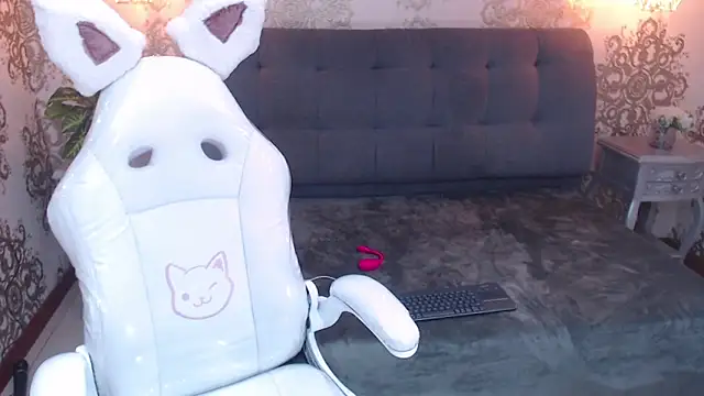 KendyLoveLans online show from September 2025 03:40:01 AM